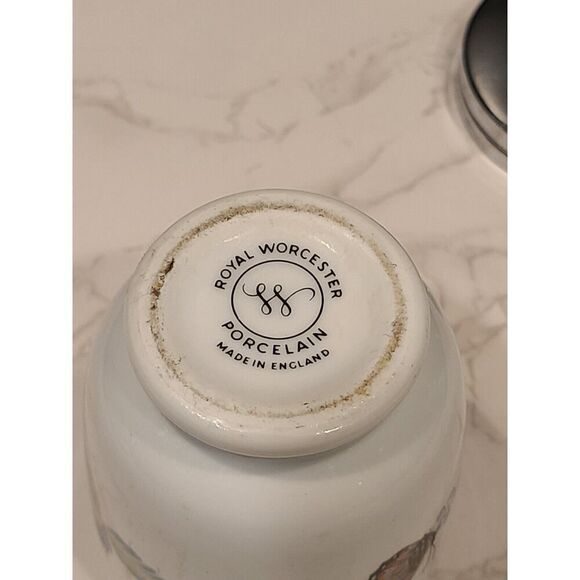 Royal Worcester Strawberry Fair King Size Egg Coddler 4" England, GUC Flaw * - Picture 9 of 9